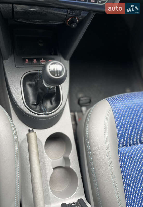 Минивэн Volkswagen Caddy 2004 в Николаеве