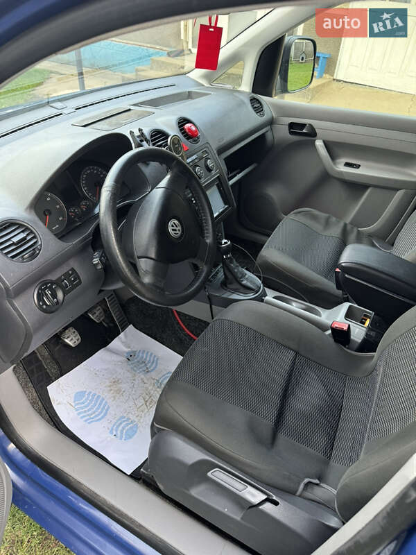 Мінівен Volkswagen Caddy 2009 в Чернівцях