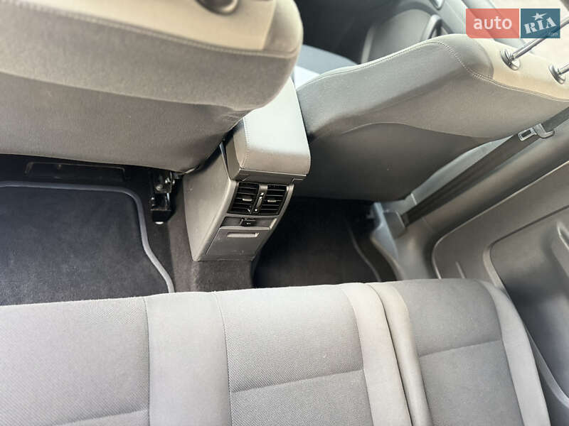 Мінівен Volkswagen Caddy 2013 в Сарнах