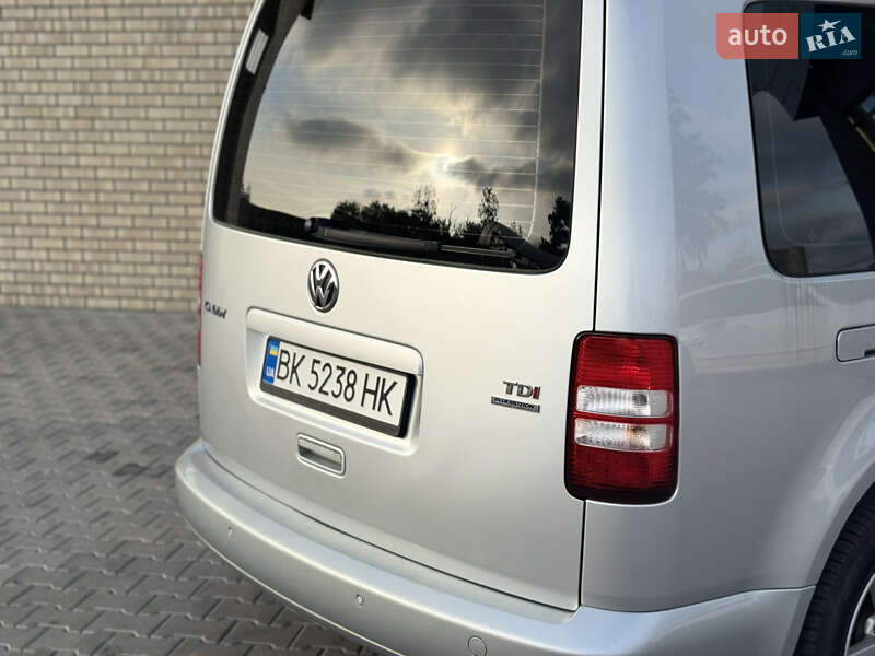 Мінівен Volkswagen Caddy 2013 в Сарнах