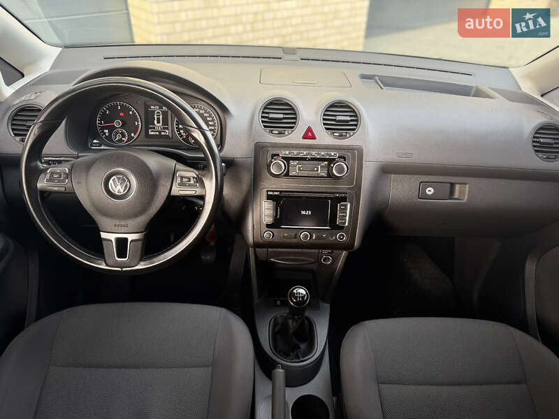 Мінівен Volkswagen Caddy 2013 в Сарнах