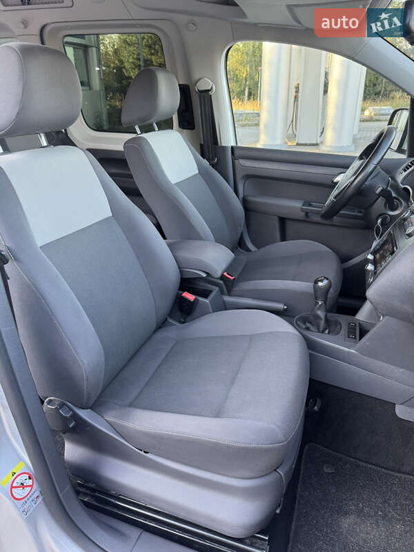 Мінівен Volkswagen Caddy 2014 в Львові