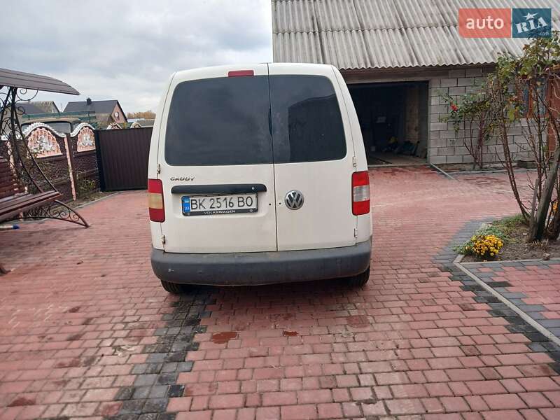 Грузовой фургон Volkswagen Caddy 2006 в Березному