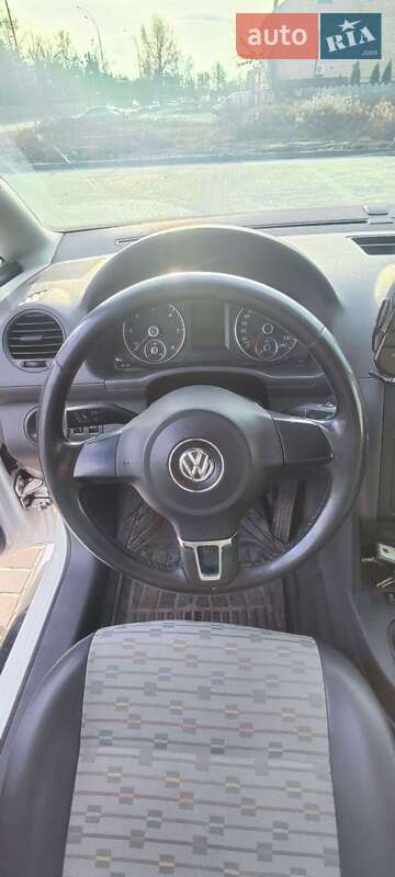 Грузовой фургон Volkswagen Caddy 2012 в Киеве фото 21 Грузовой фургон Volkswagen Caddy 2012 в Киеве