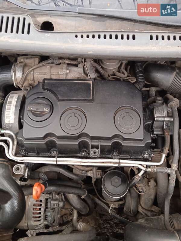 Минивэн Volkswagen Caddy 2009 в Помошной