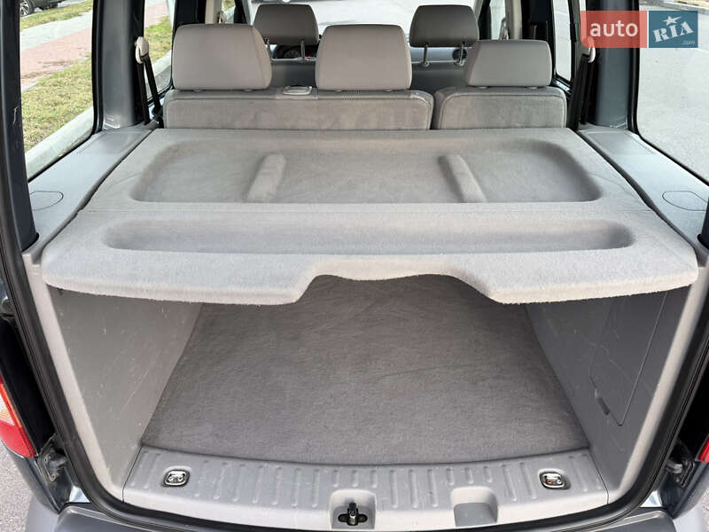 Минивэн Volkswagen Caddy 2006 в Виннице