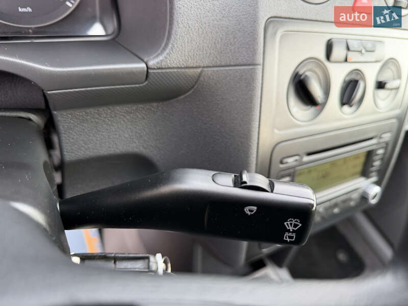 Минивэн Volkswagen Caddy 2006 в Виннице