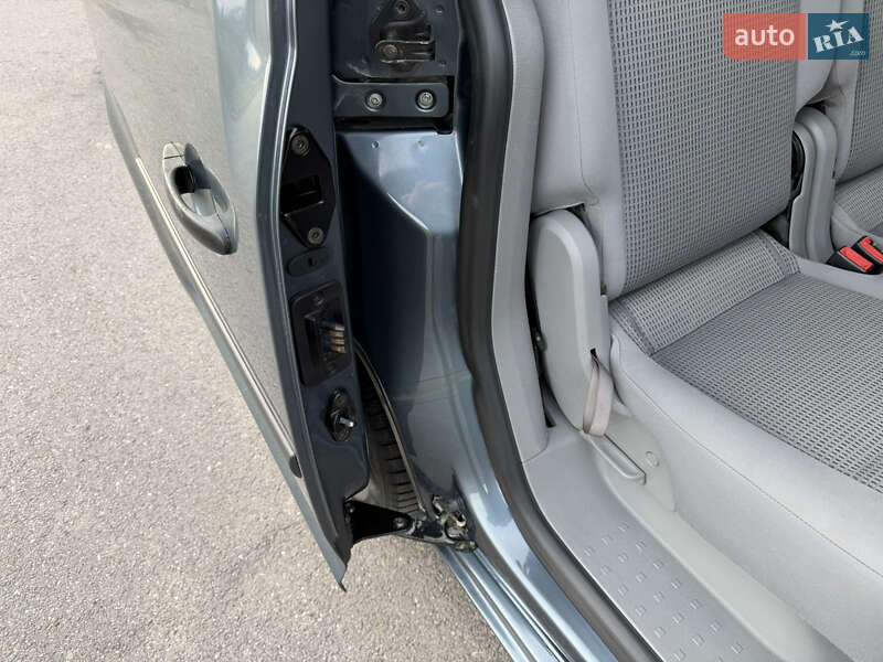 Минивэн Volkswagen Caddy 2006 в Виннице