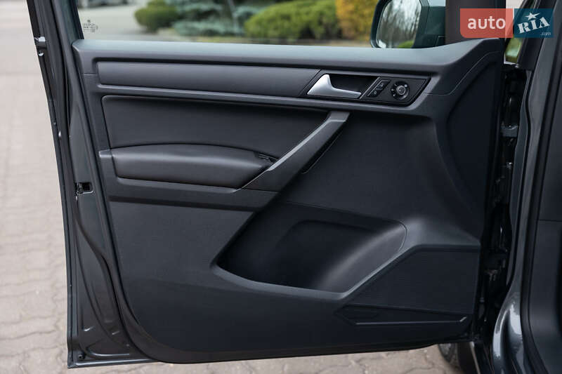 Мінівен Volkswagen Caddy 2016 в Луцьку