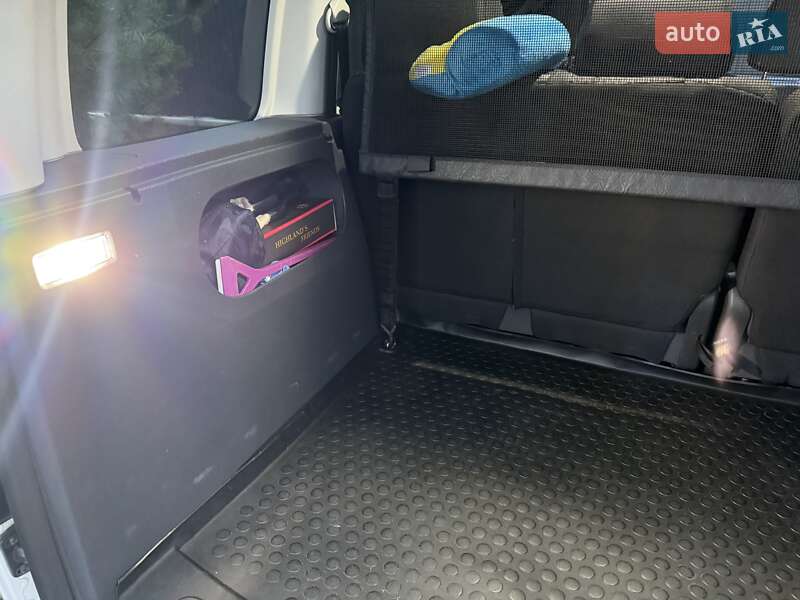 Мінівен Volkswagen Caddy 2013 в Полтаві