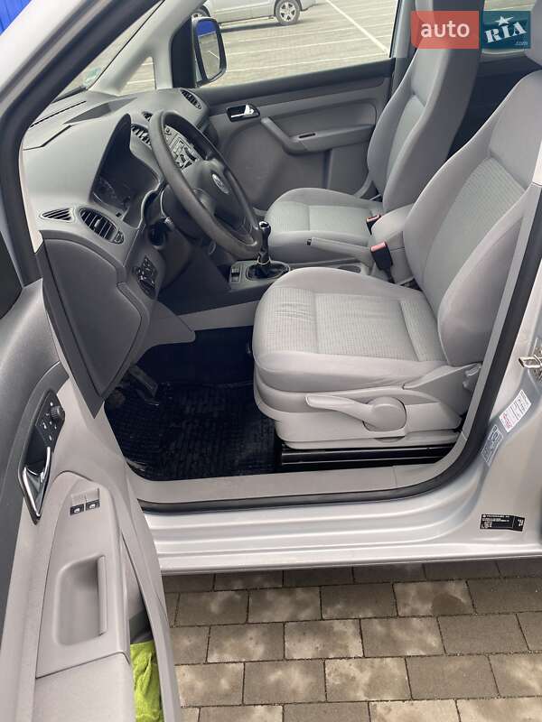 Мінівен Volkswagen Caddy 2009 в Вінниці