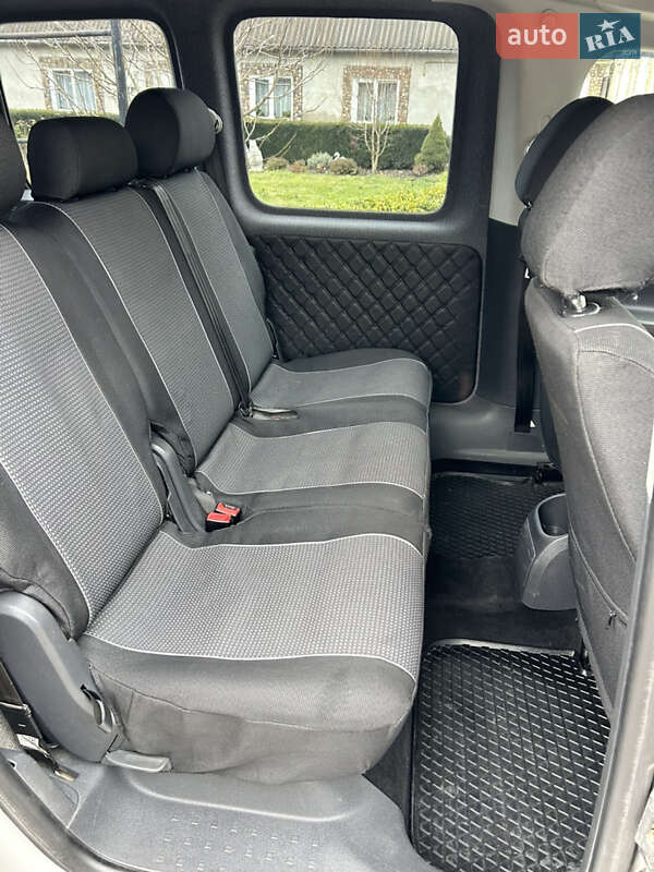 Минивэн Volkswagen Caddy 2010 в Толстом фото 14 Минивэн Volkswagen Caddy 2010 в Толстом