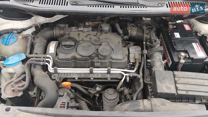 Минивэн Volkswagen Caddy 2006 в Ратным