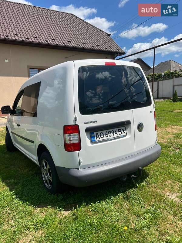 Вантажопасажирський фургон Volkswagen Caddy 2007 в Мукачевому