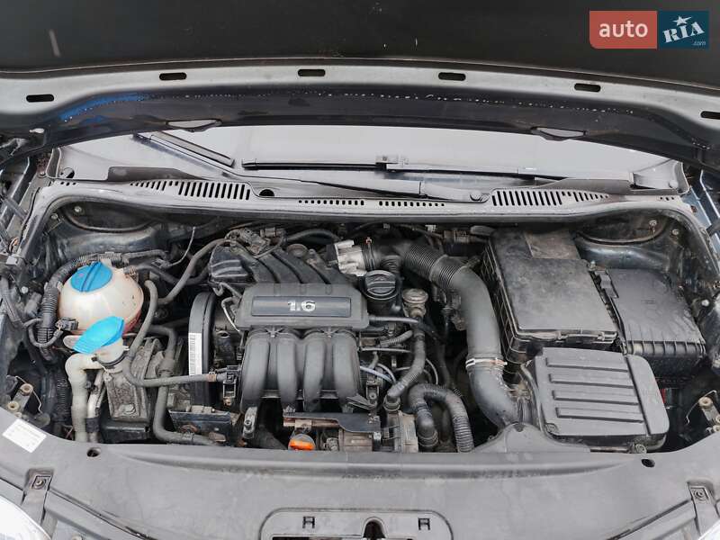 Мінівен Volkswagen Caddy 2006 в Олександрії