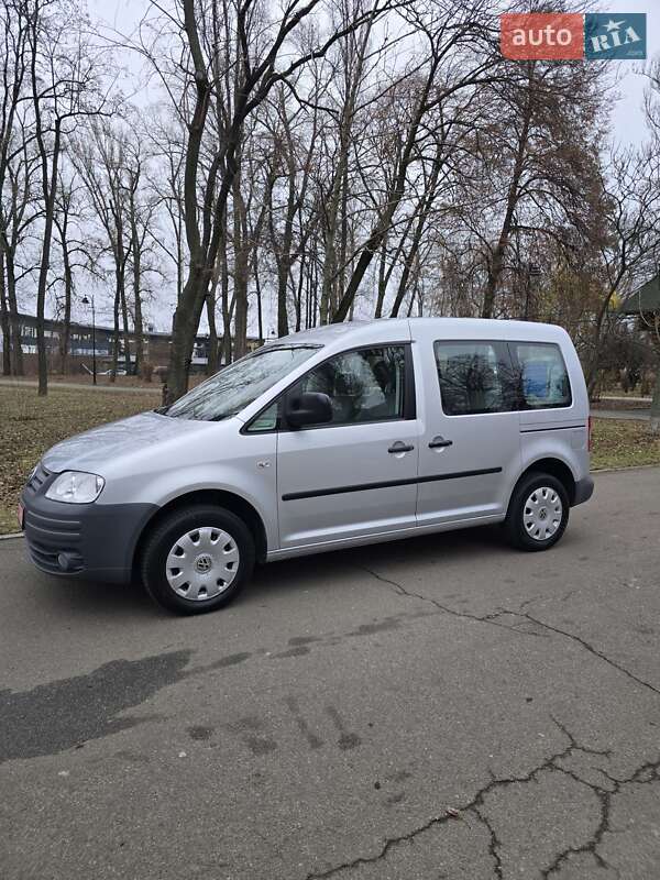 Мінівен Volkswagen Caddy 2009 в Києві