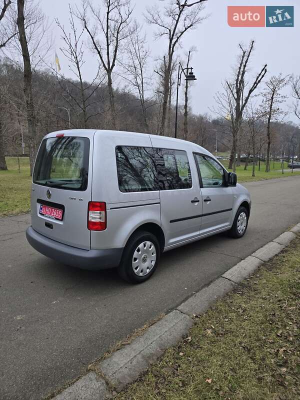 Мінівен Volkswagen Caddy 2009 в Києві