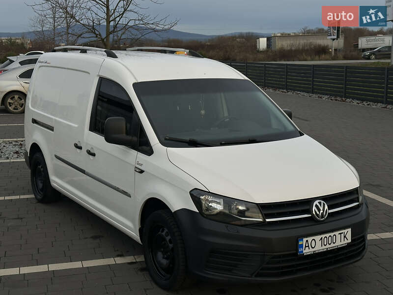 Вантажопасажирський фургон Volkswagen Caddy 2016 в Мукачевому