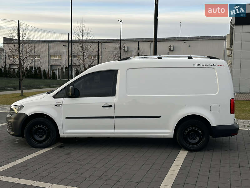 Вантажопасажирський фургон Volkswagen Caddy 2016 в Мукачевому