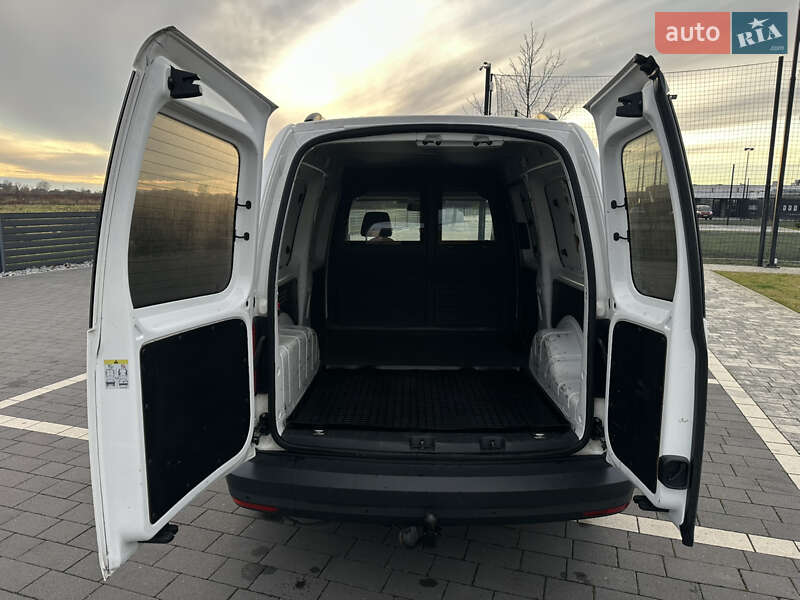 Вантажопасажирський фургон Volkswagen Caddy 2016 в Мукачевому