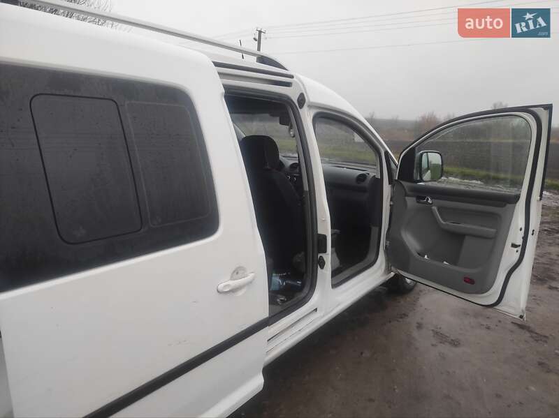 Мінівен Volkswagen Caddy 2010 в Ружині