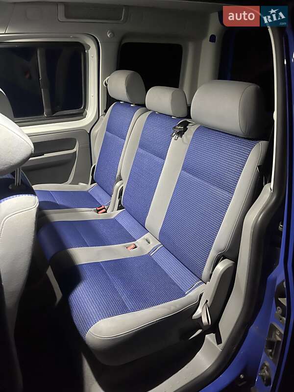 Минивэн Volkswagen Caddy 2006 в Мостиске