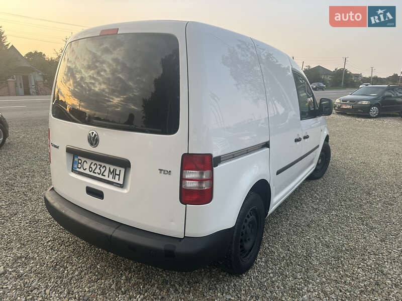 Грузовой фургон Volkswagen Caddy 2014 в Ивано-Франковске