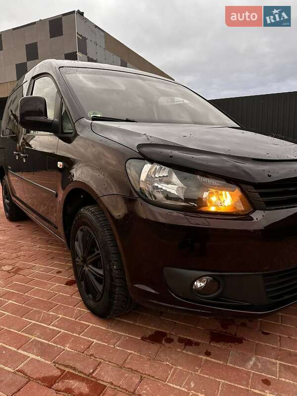 Мінівен Volkswagen Caddy 2014 в Сарнах