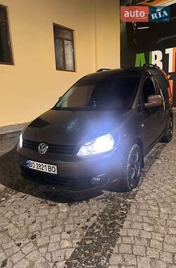 Минивэн Volkswagen Caddy 2012 в Скалате