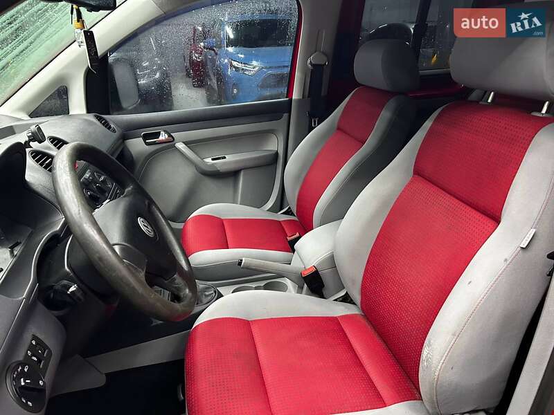 Мінівен Volkswagen Caddy 2009 в Чернівцях