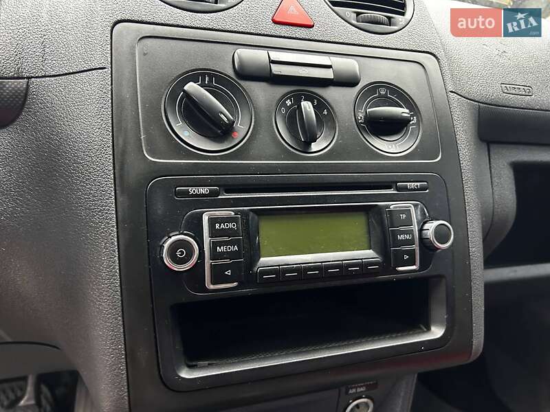 Мінівен Volkswagen Caddy 2009 в Чернівцях