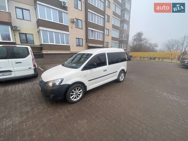 Volkswagen Caddy 2011