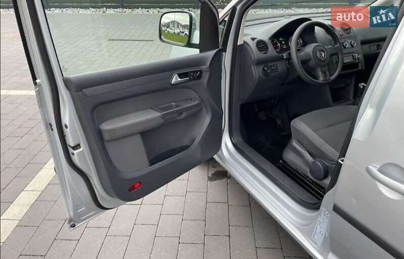 Минивэн Volkswagen Caddy 2015 в Мукачево