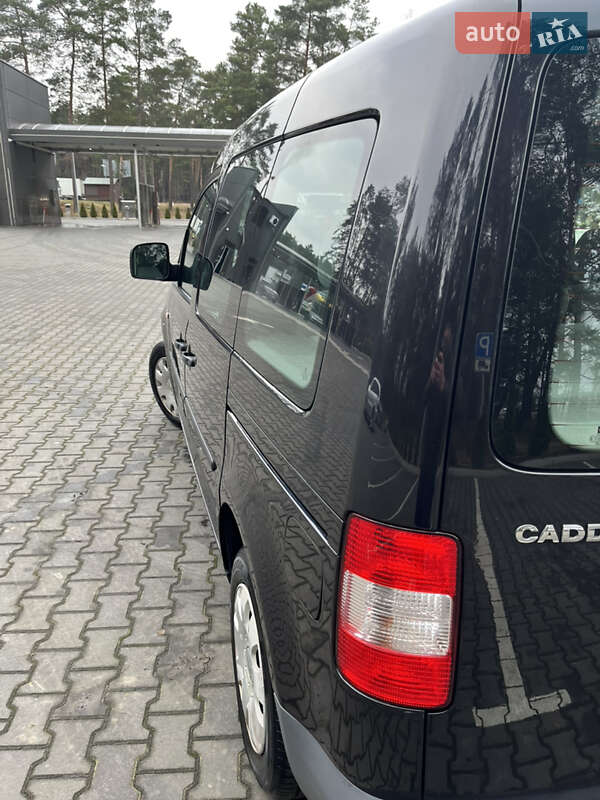 Мінівен Volkswagen Caddy 2010 в Луцьку