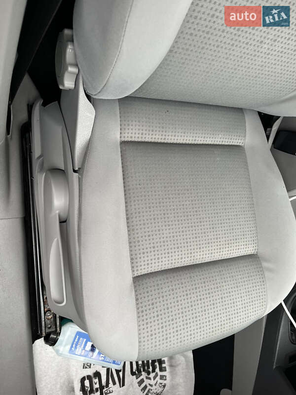 Мінівен Volkswagen Caddy 2010 в Луцьку