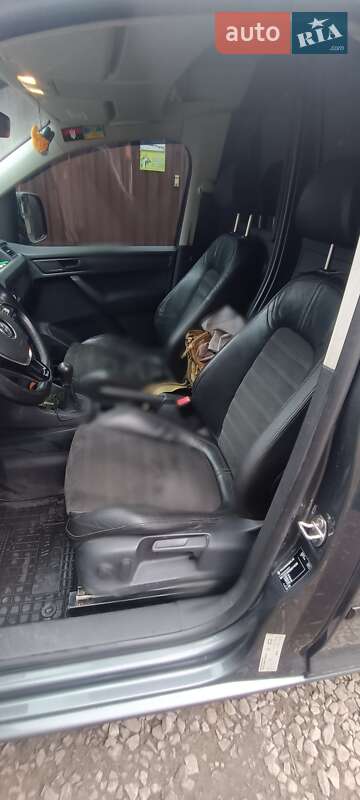 Вантажний фургон Volkswagen Caddy 2015 в Києві