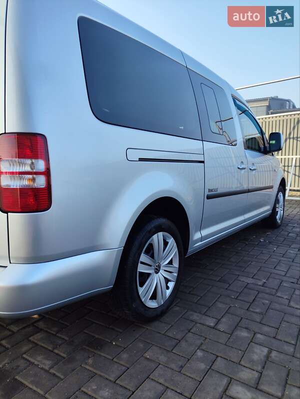 Минивэн Volkswagen Caddy 2012 в Черновцах
