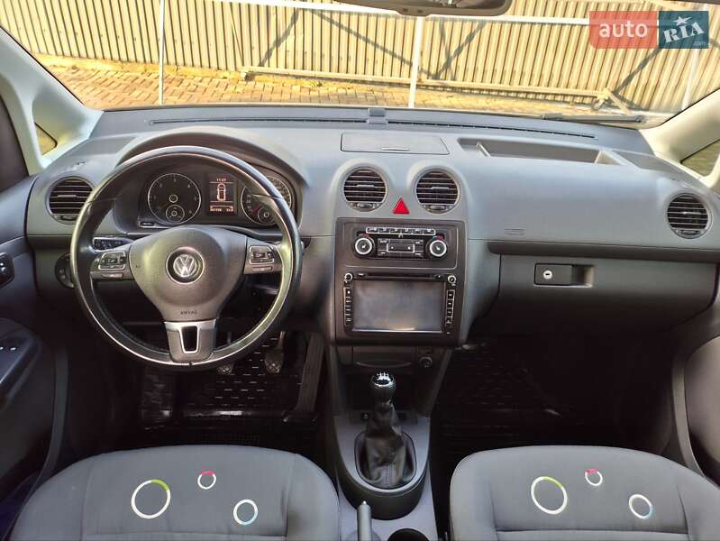 Минивэн Volkswagen Caddy 2012 в Черновцах