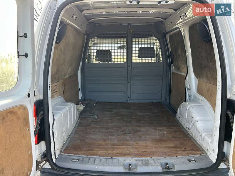 Вантажний фургон Volkswagen Caddy 2005 в Хусті