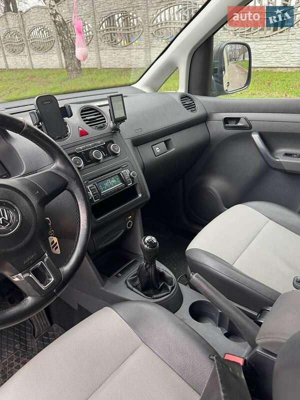 Мінівен Volkswagen Caddy 2013 в Солоному