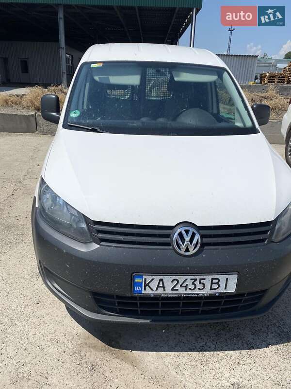 Вантажний фургон Volkswagen Caddy 2013 в Києві
