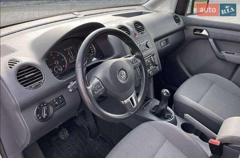 Мінівен Volkswagen Caddy 2012 в Виноградові