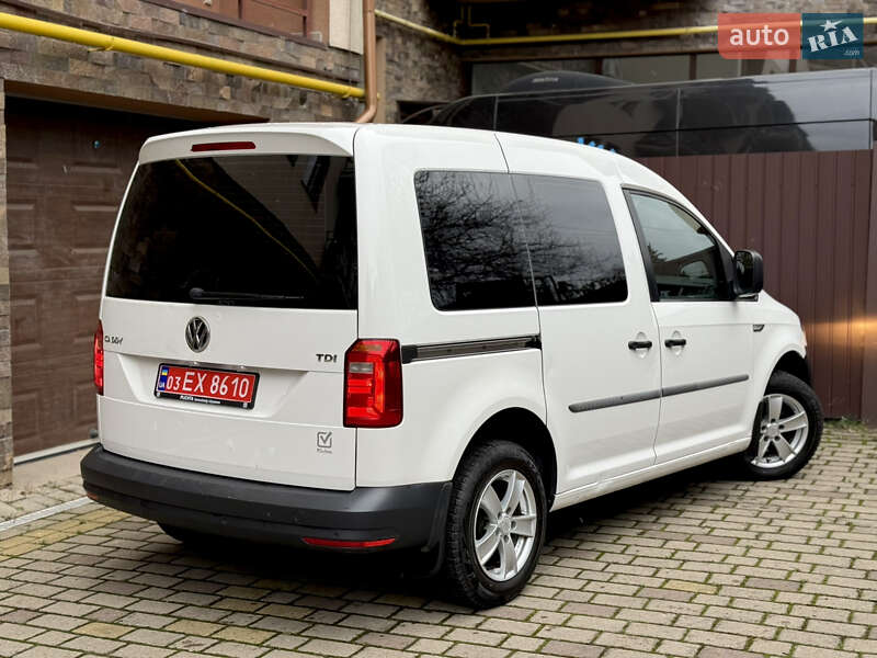 Мінівен Volkswagen Caddy 2017 в Ужгороді