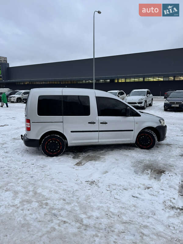 Мінівен Volkswagen Caddy 2010 в Києві