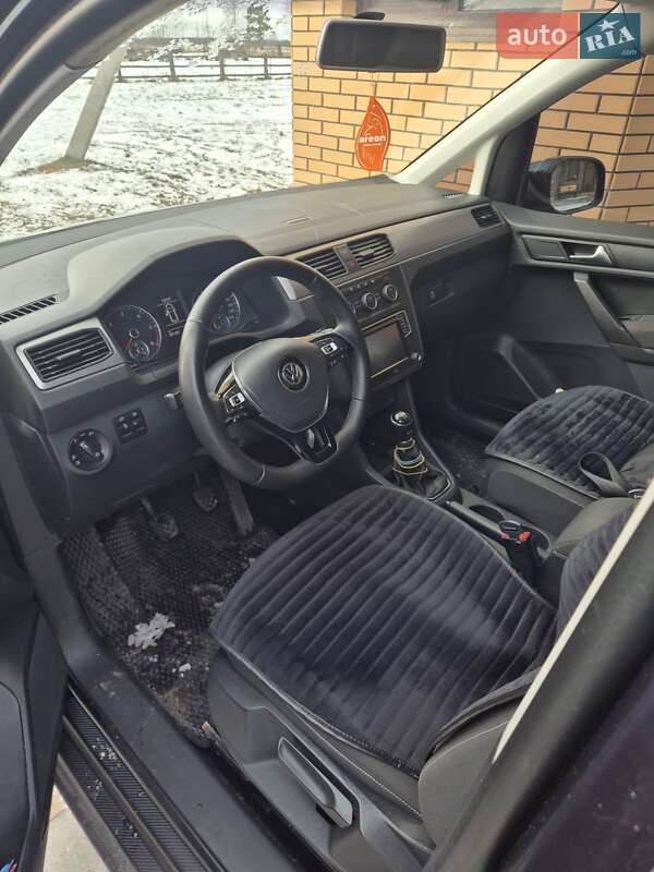 Мінівен Volkswagen Caddy 2016 в Рокитному