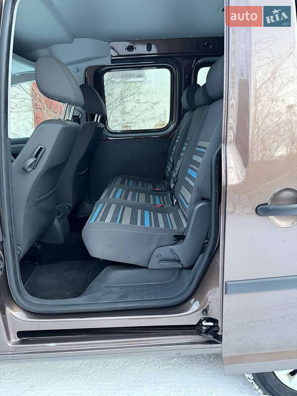 Мінівен Volkswagen Caddy 2014 в Козятині