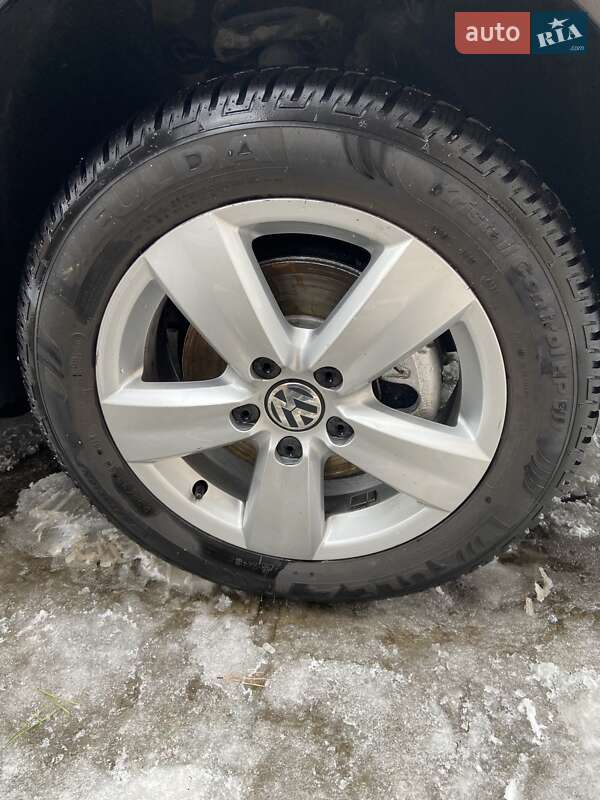 Мінівен Volkswagen Caddy 2014 в Києві