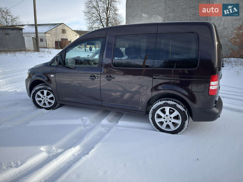 Минивэн Volkswagen Caddy 2012 в Бучаче