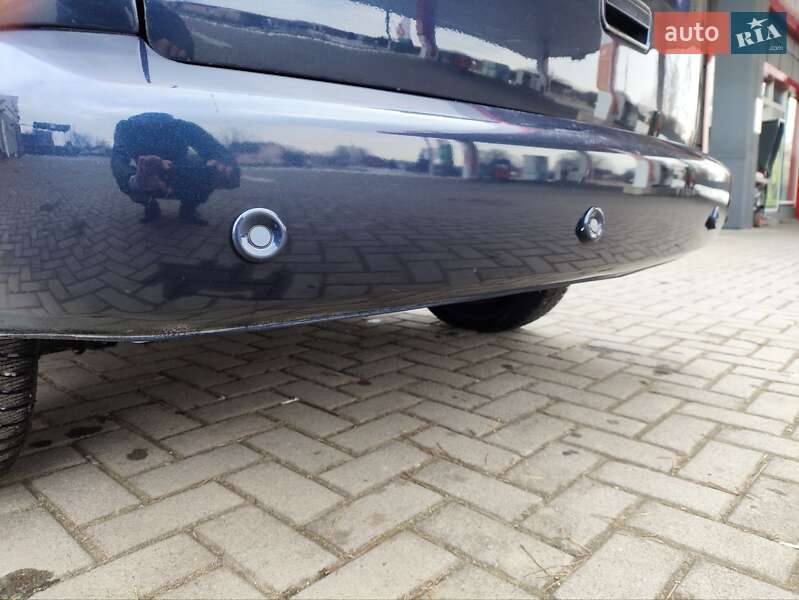 Мінівен Volkswagen Caddy 2012 в Чернівцях