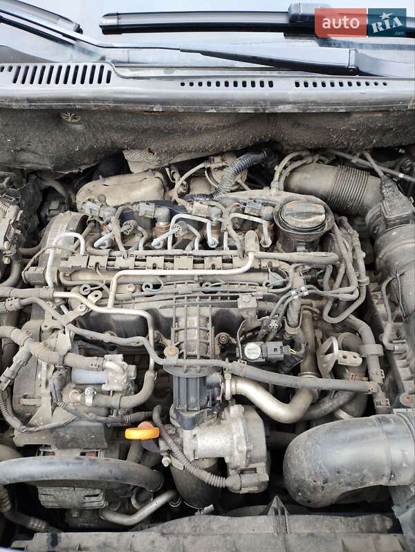 Мінівен Volkswagen Caddy 2012 в Чернівцях